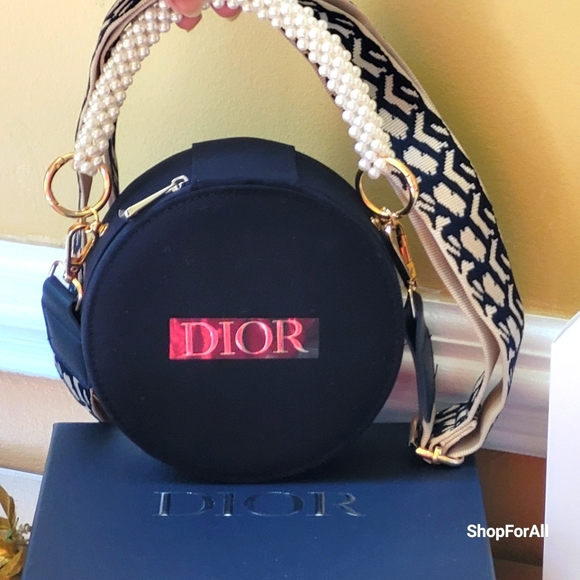 💥💥 Dior Vanity Pouch Makeup Case with inner mirror Black circular 15×7c - Picture 8 of 15